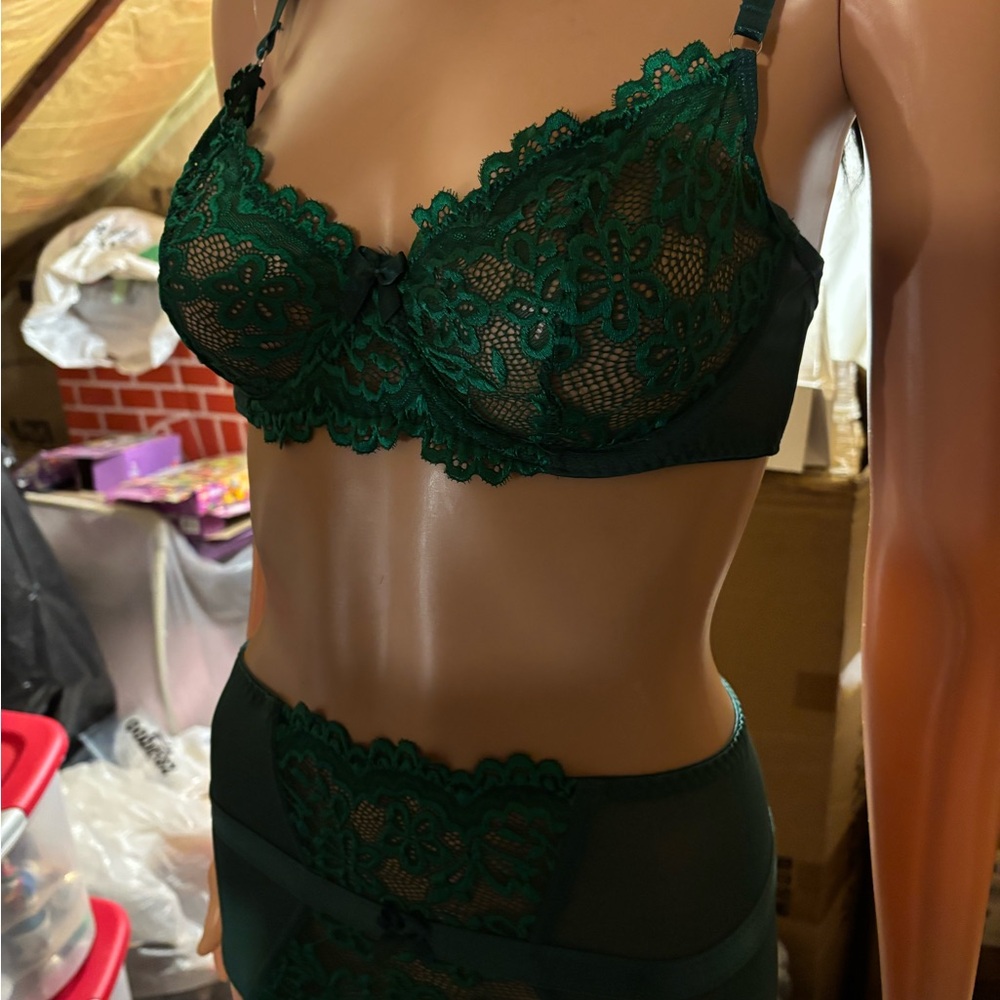 Women’s SHEIN Dark Green Lace Bra  5 Piece Set Size M Brand New